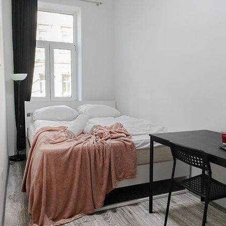 Affordable 5-Br Shared Apartment / Enkplatz U3 Getaway Vienna Exterior photo