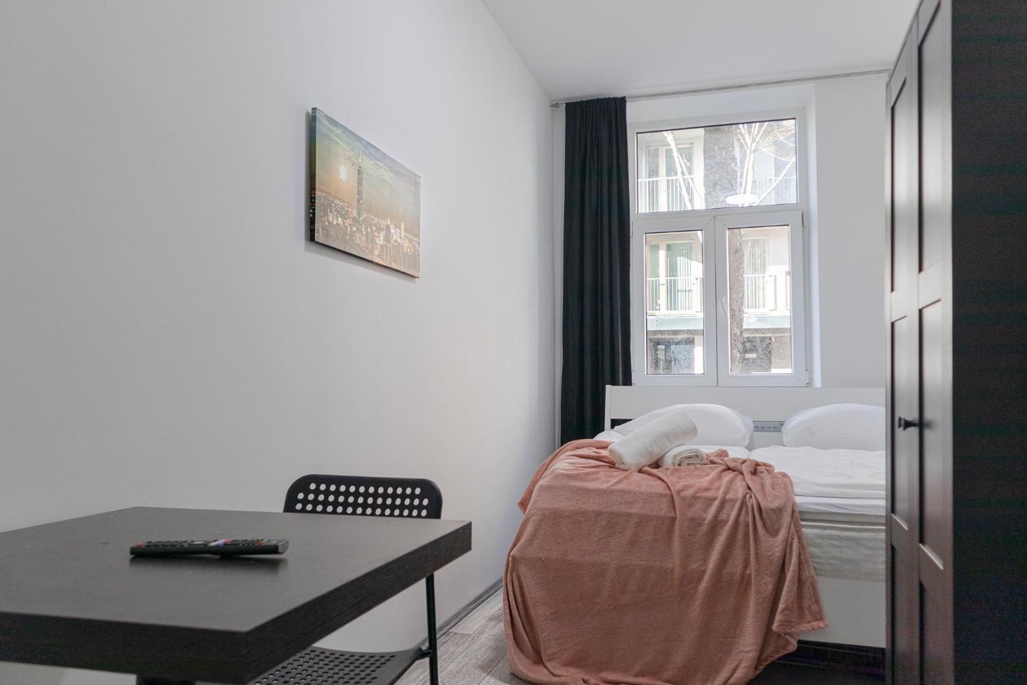 Affordable 5-Br Shared Apartment / Enkplatz U3 Getaway Vienna Exterior photo