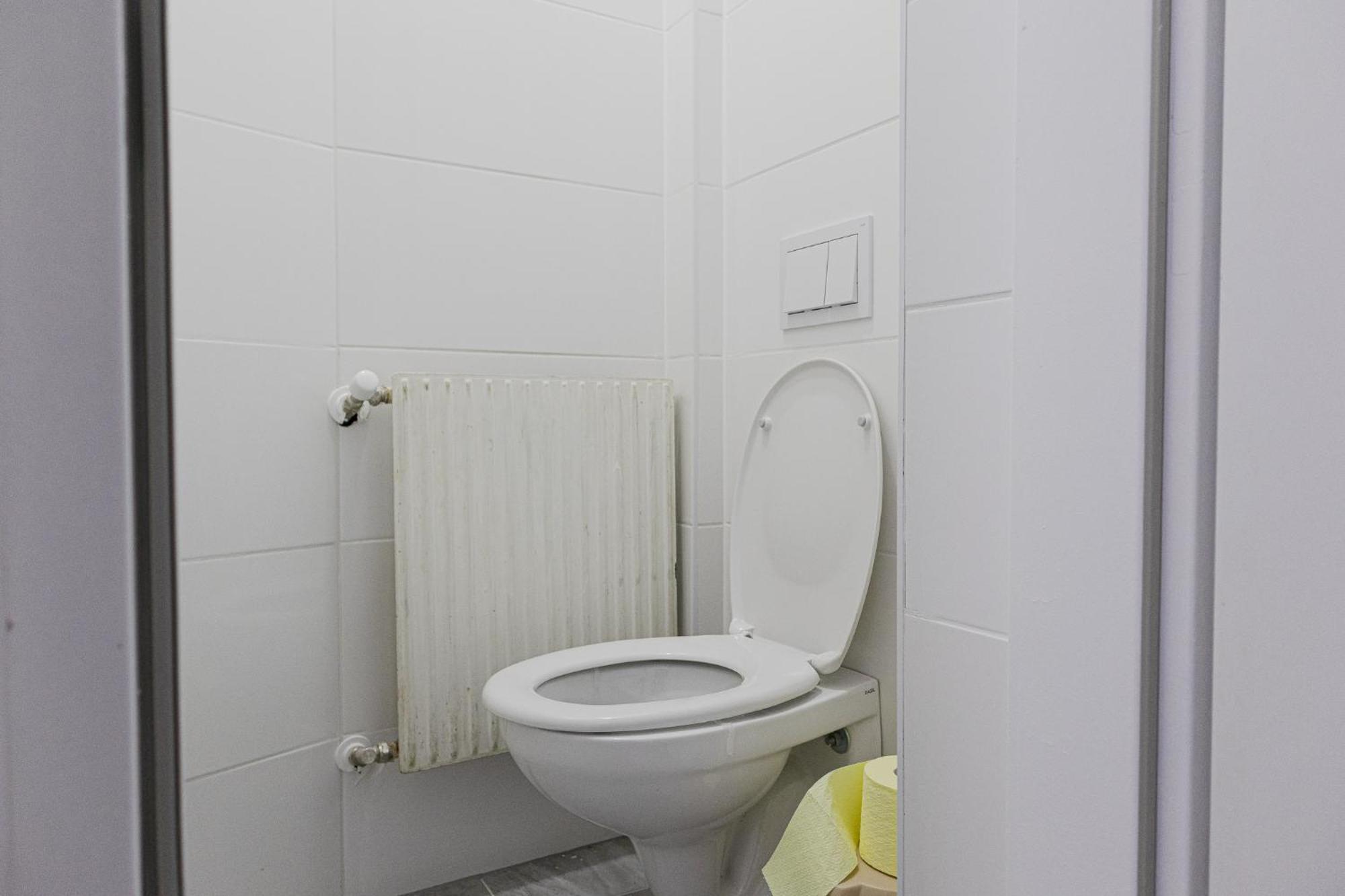 Affordable 5-Br Shared Apartment / Enkplatz U3 Getaway Vienna Exterior photo