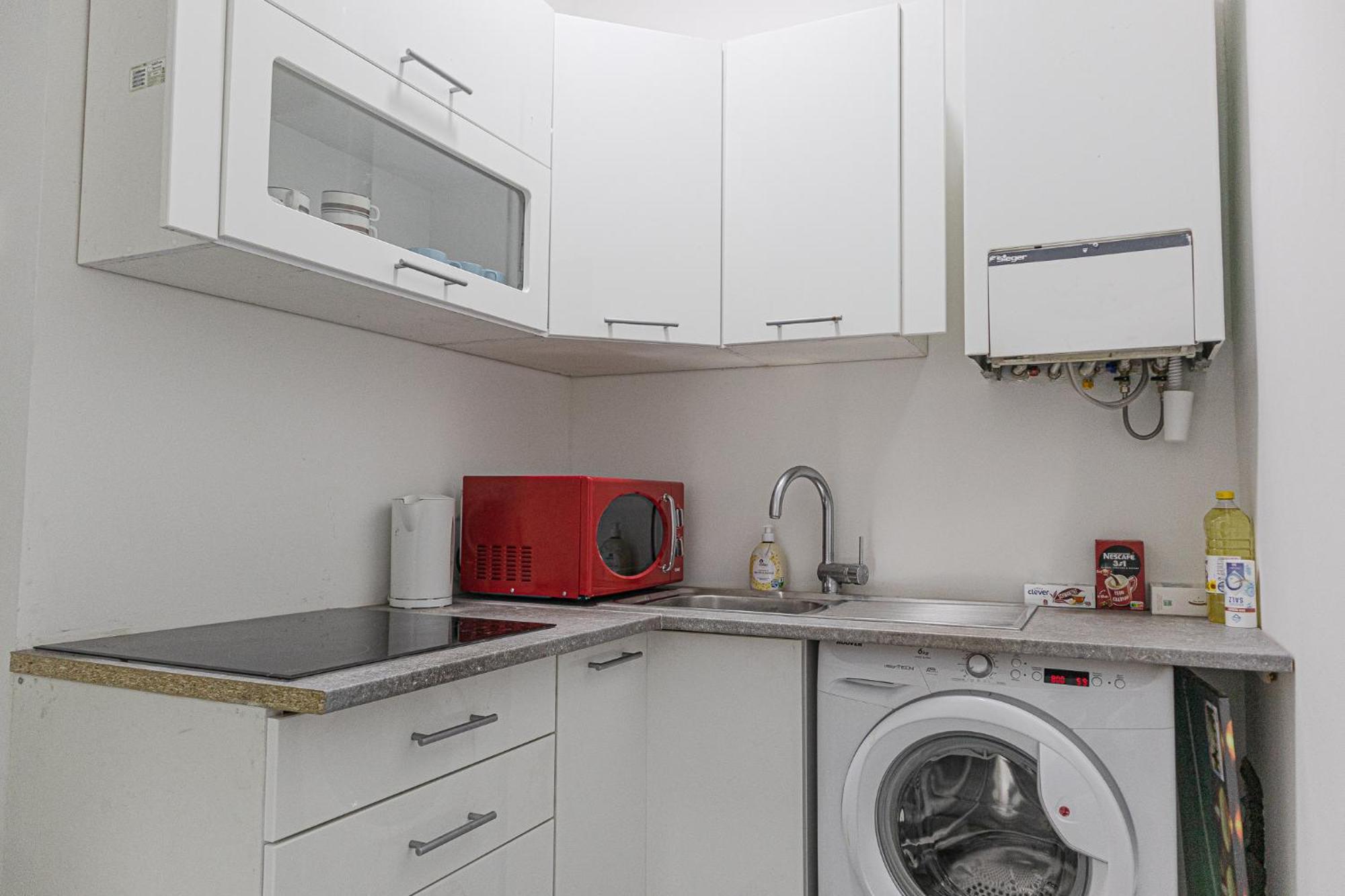 Affordable 5-Br Shared Apartment / Enkplatz U3 Getaway Vienna Exterior photo